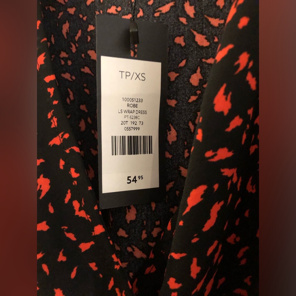 BNWT Dynamite Elegant Black and Red Wrap Robe Dress - XS - Picture 6 of 10